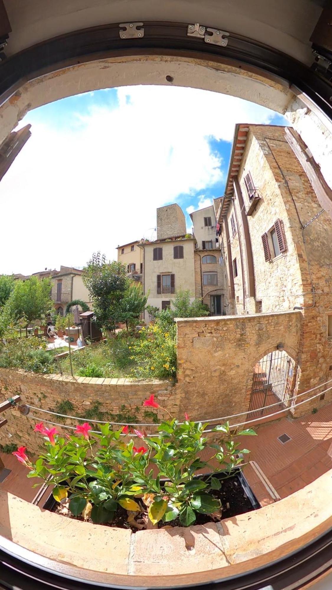 Casa Nel Centro Storico Lägenhet San Gimignano Exteriör bild